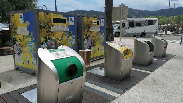Poubelles Enterrées (1)