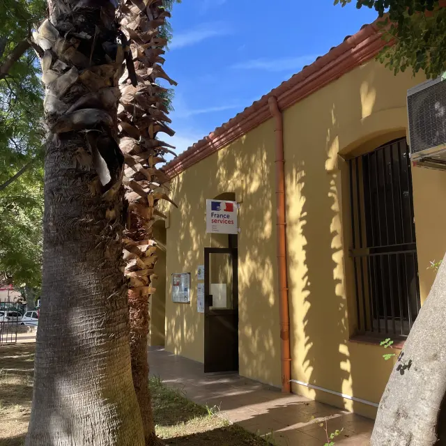 Facade Porte Ccas France Ervices 4 Rotated