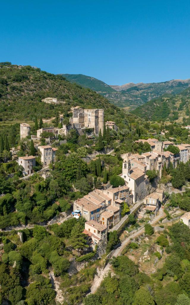 Montbrun Les Bains Village