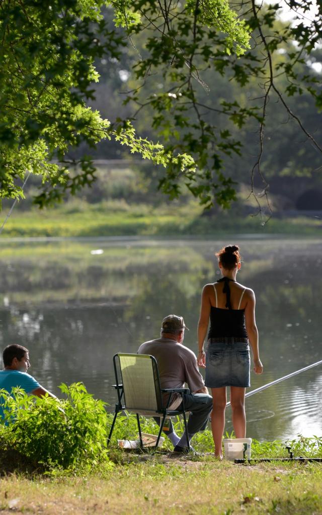 Peche En Famille Lac De La Pounte