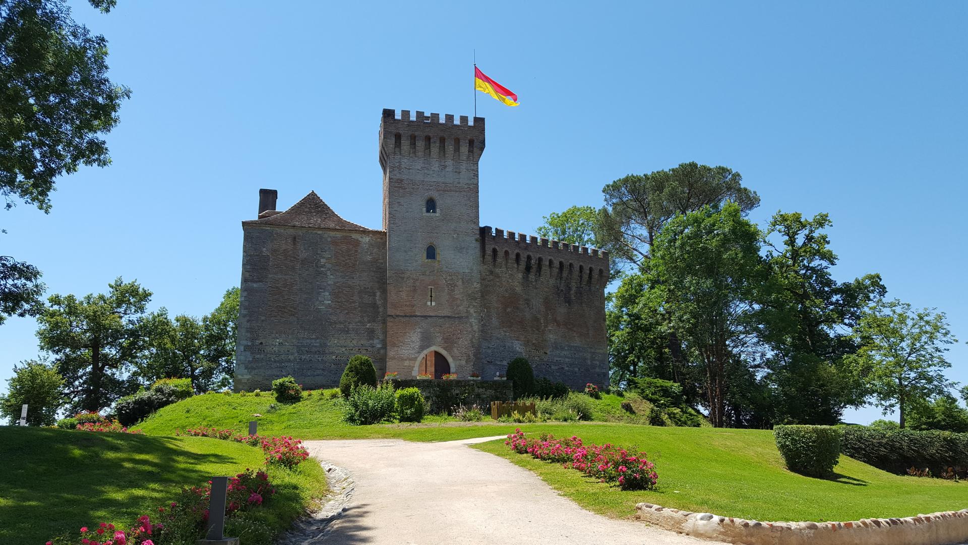 aux-alentours-sites-mus-es-office-de-tourisme-b-arn-des-gaves