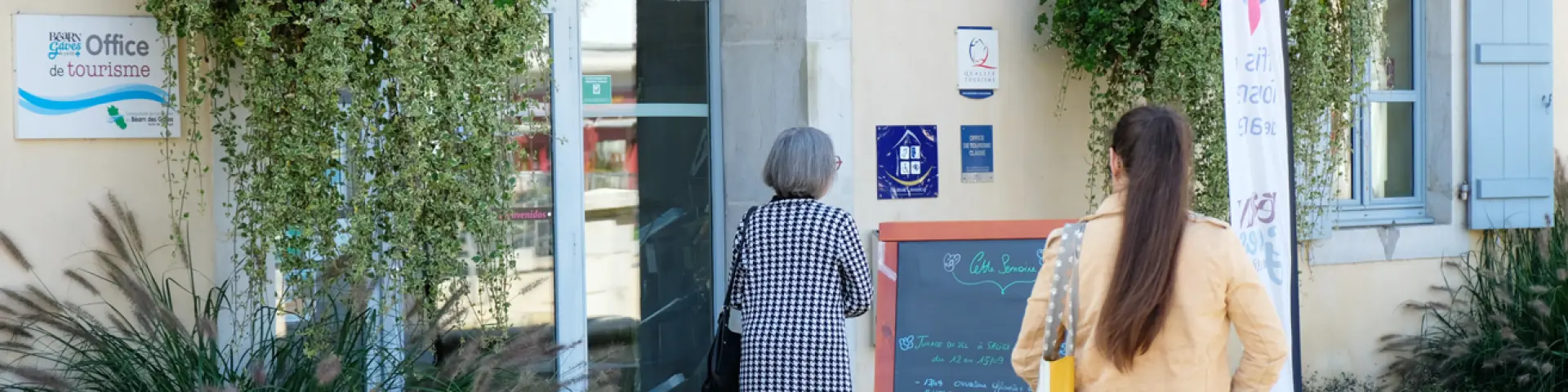 Bureau d'accueil de l'Office de tourisme à Sauveterre-de-Béarn