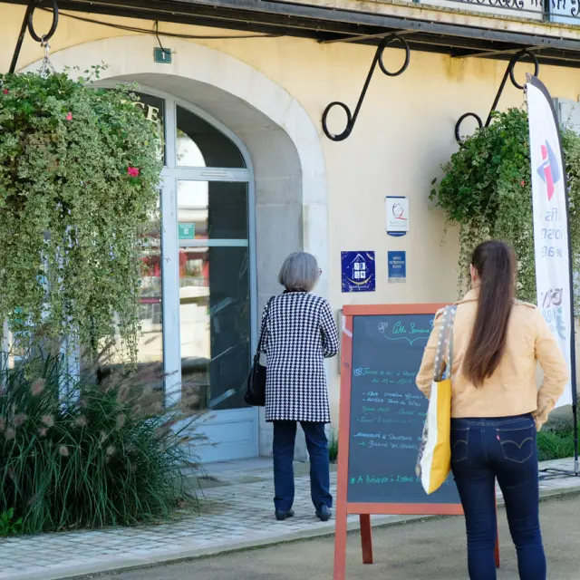 Bureau d'accueil de l'Office de tourisme à Sauveterre-de-Béarn