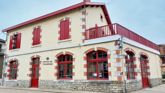 Bureau d'accueil de l'Office de tourisme à Salies-de-Béarn