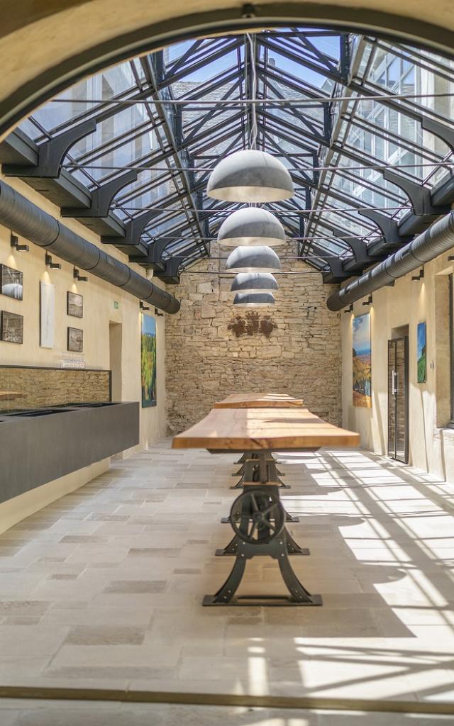 La verrière Gustave Eiffel de la Maison Champy site d'élevage et des caves historiques au cœur de Beaune