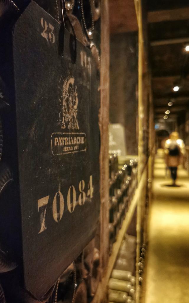 Millions de bouteilles dans les caves Patriarche à Beaune