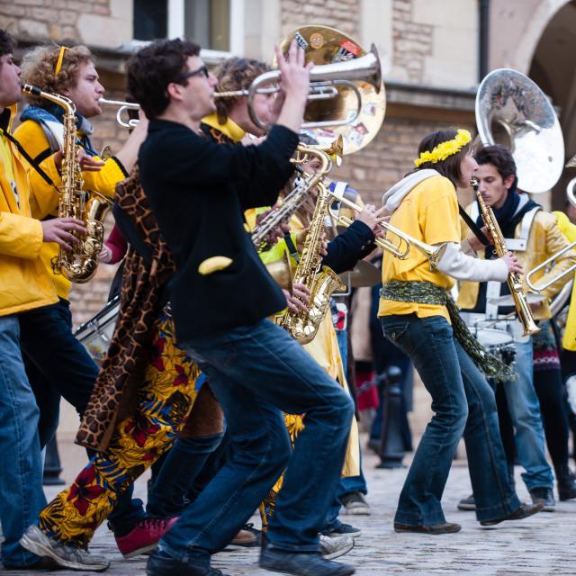 Folklore Bandas Sale Of Wines Beaune