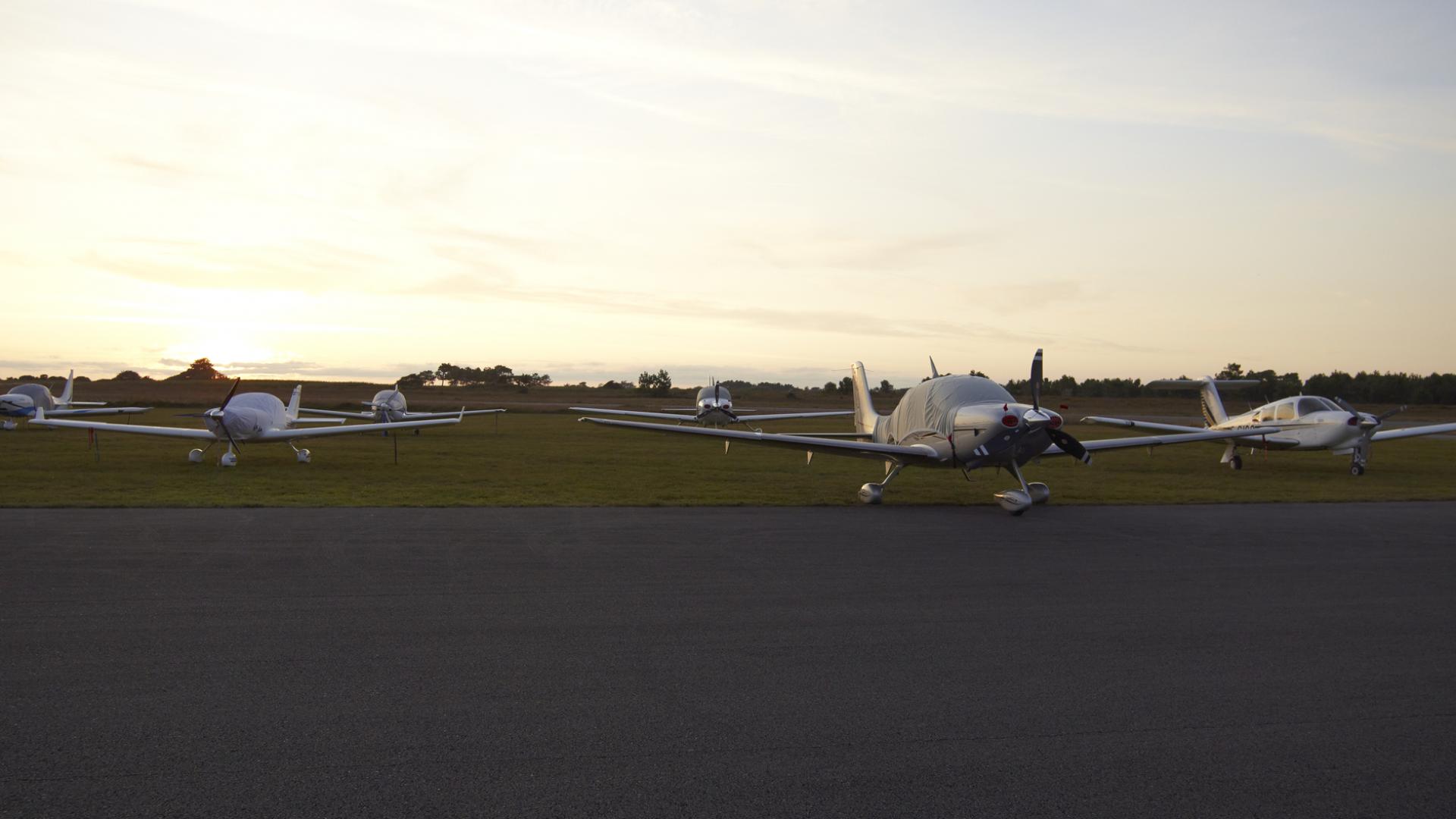 Bretagne Sud Golfe Du Morbihan Belle Ile Aviation Aerodrome Philippe Ulliac