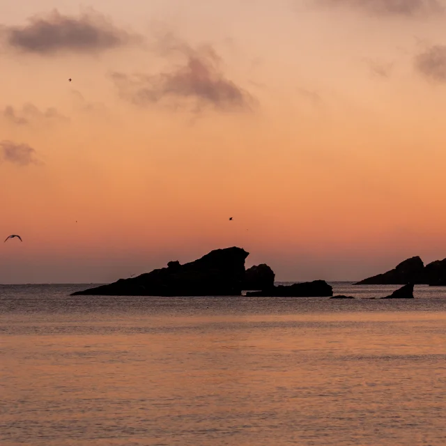 Yasmeen Besnier Belle Ile En Mer Stervraz Coucher De Soleil Pleine Lune Ciel Rose Sur La Mer