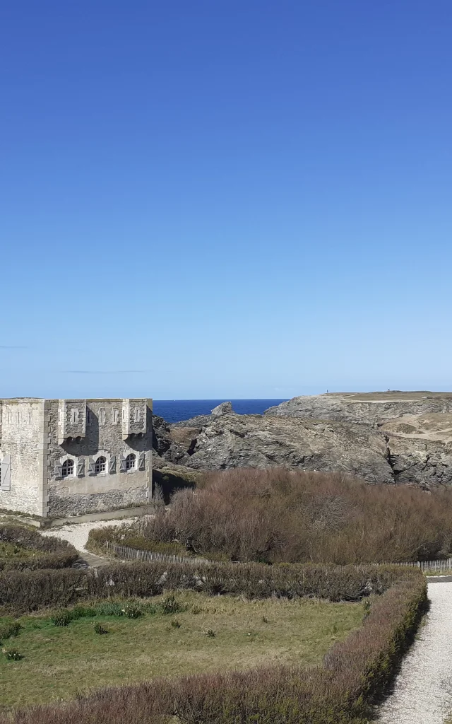 Fortin Et Phare Des Poulains Otbi Ldd 2