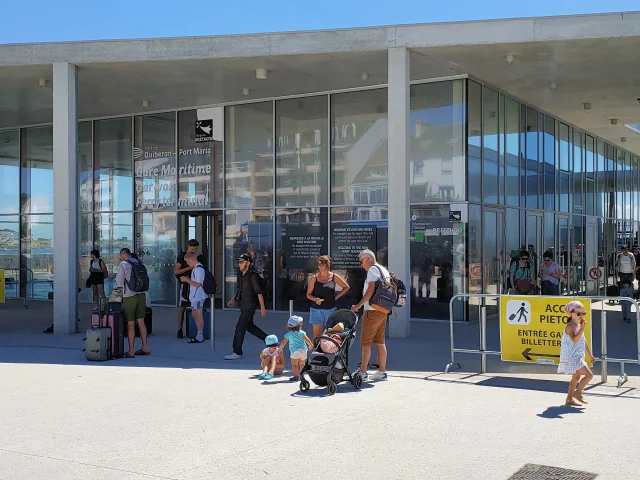 GARE MARITIME QUIBERON - J.Forger