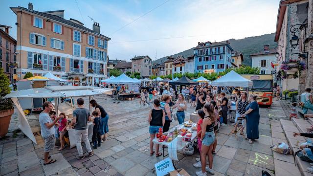 Allevard-les-Bains nachtmarkt