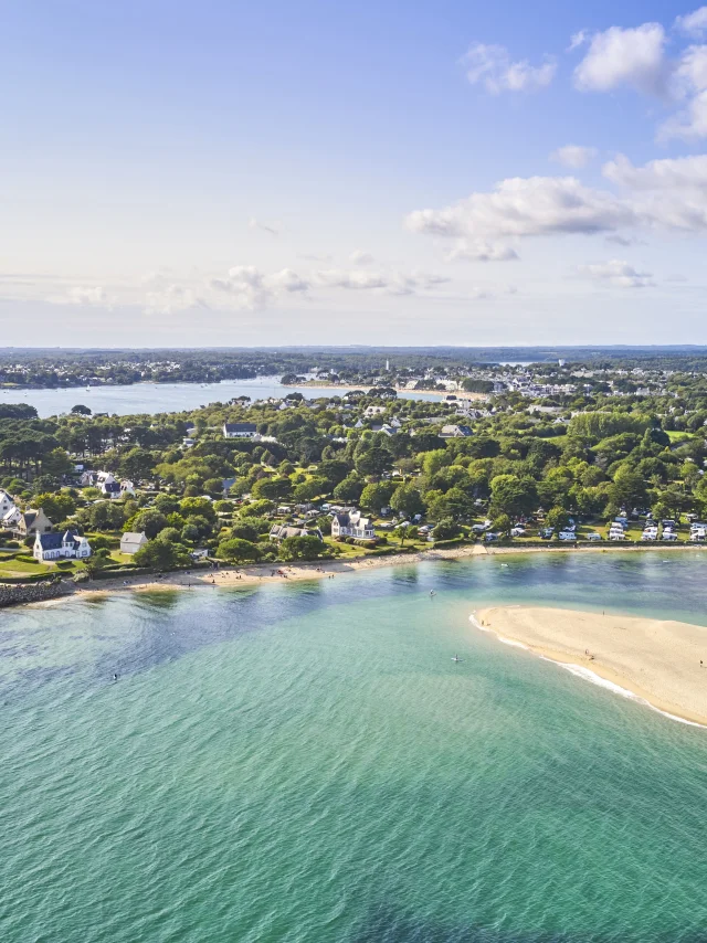 Vue aérienne de la Plage du Letty et son camping, la Pointe de Groasguen et les Dunes de Mousterlin