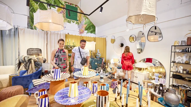 Klanten bij de Concept 8 Concept Store - Déco & Café