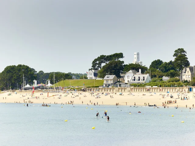 Blick auf den Plage du Trez vom Meer aus.