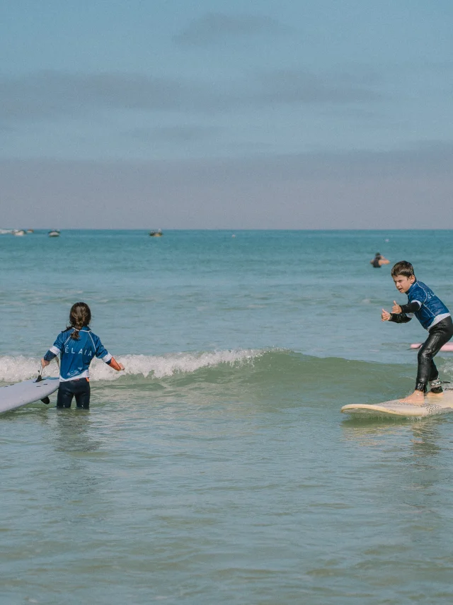 Cours de surf enfants à La Torche
