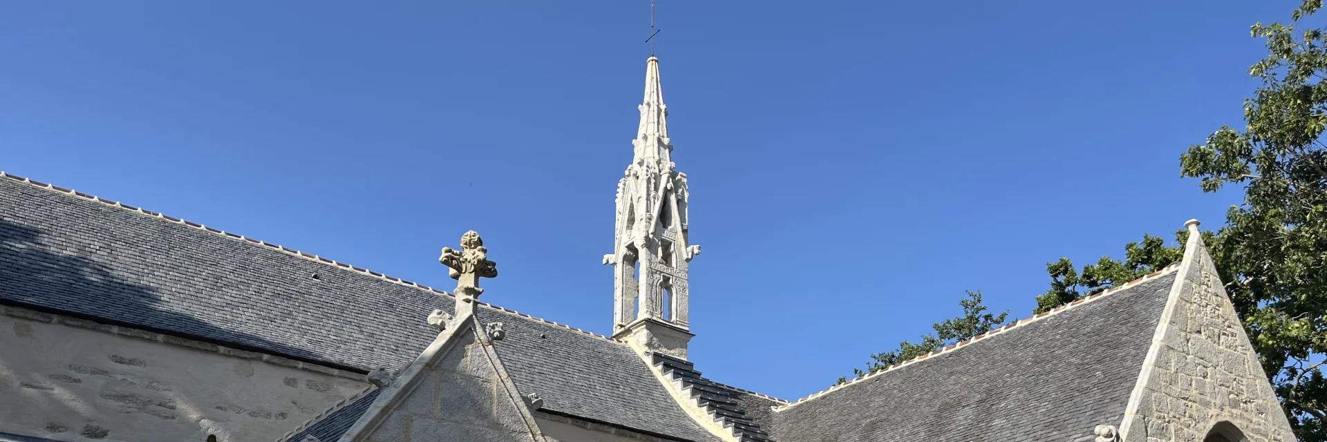 Façade extérieure de la Chapelle de Perguet