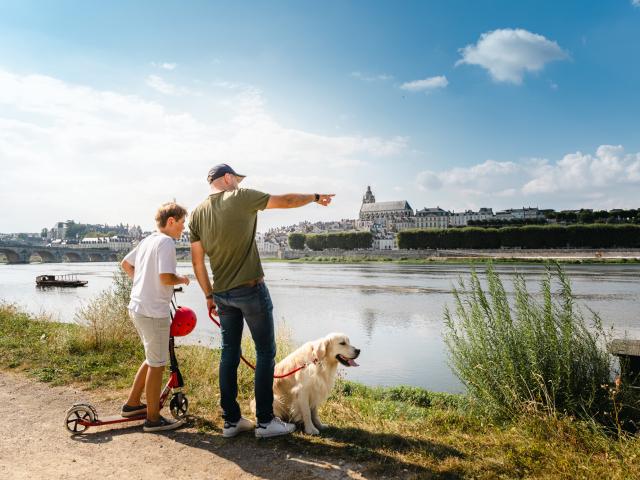 Creusille à Blois en famille et chien