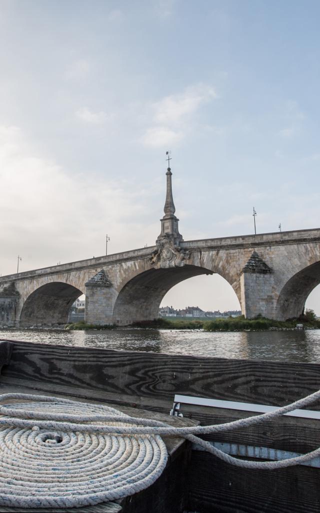 Pont Blois à bord d'un bateau