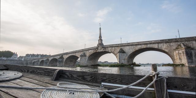 Pont Blois à bord d'un bateau