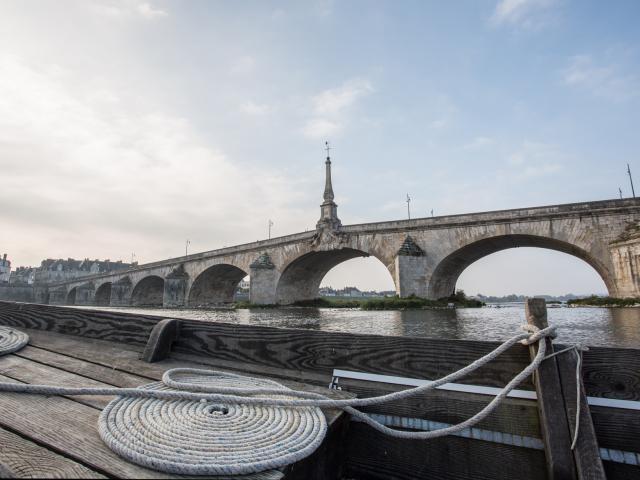 Pont Blois à bord d'un bateau