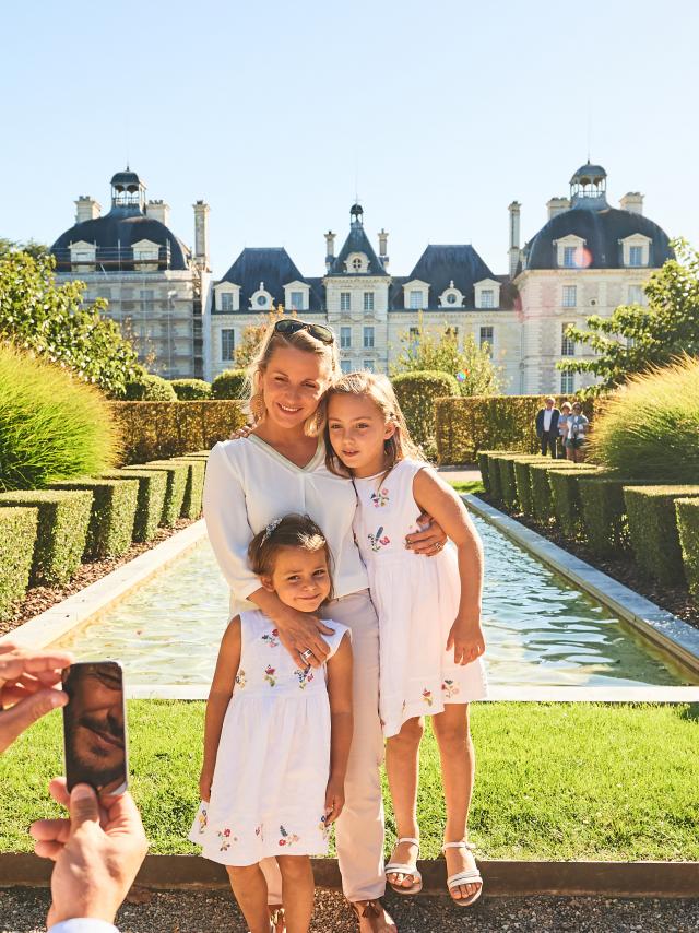 Photo de Famille devant Cheverny