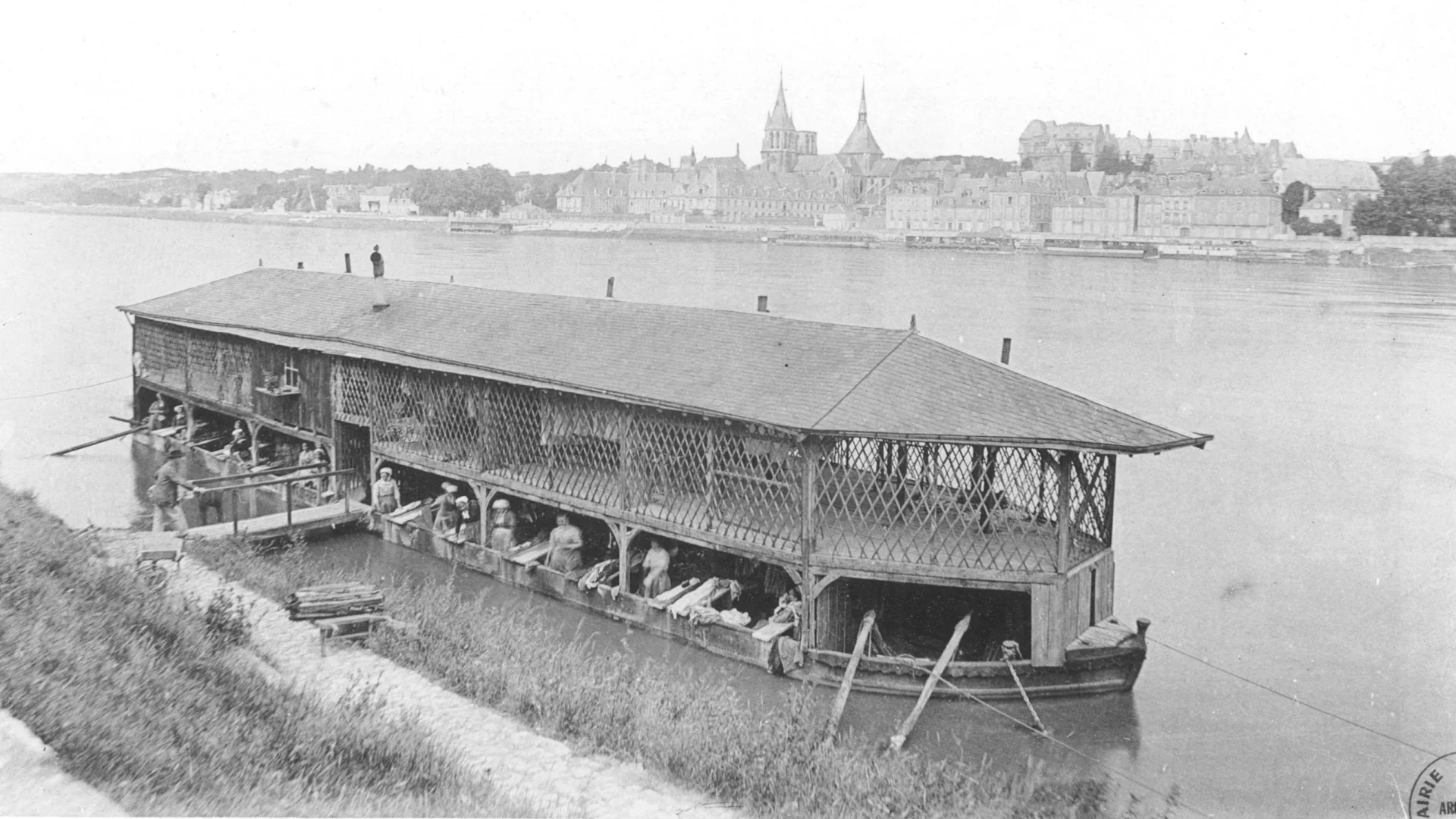 Waschhausboot in Blois Stadtarchiv von Blois