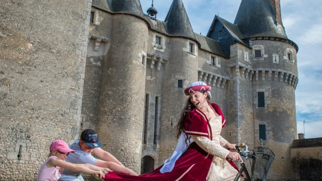 Fougeres Hd Credit Francois Christophe Studioprizm