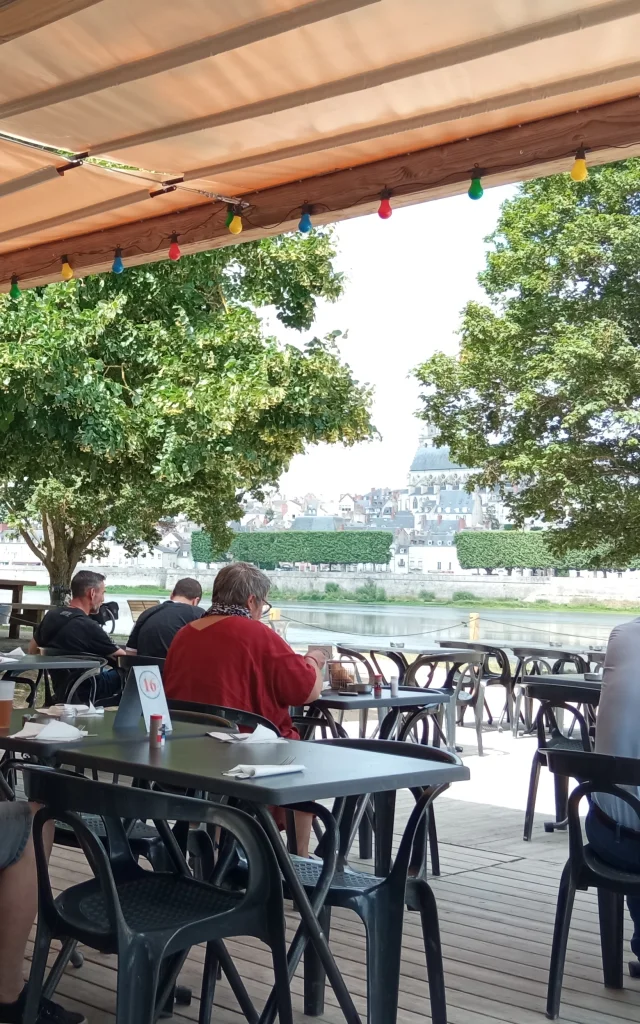 Guinguette à Blois en bord de Loire