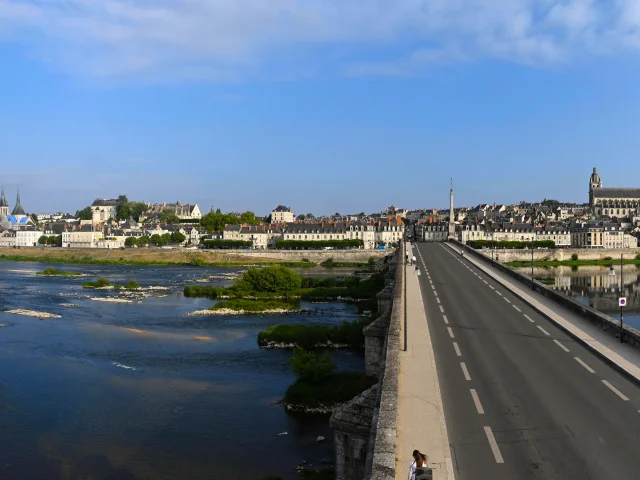 Blois Chambord Pont Jacques Gabriel 2022 07 21 08 45 00