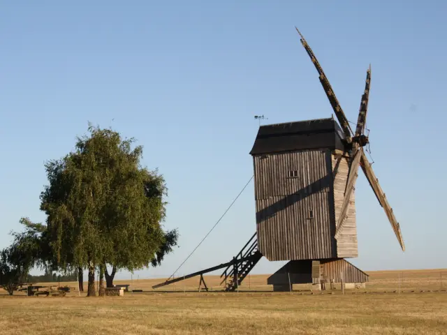 Moulin à vent de Lonlon à Maves