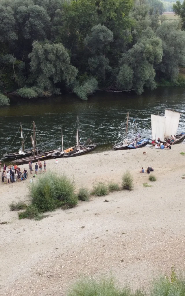 Flotte de bateaux traditionnels sur la Loire