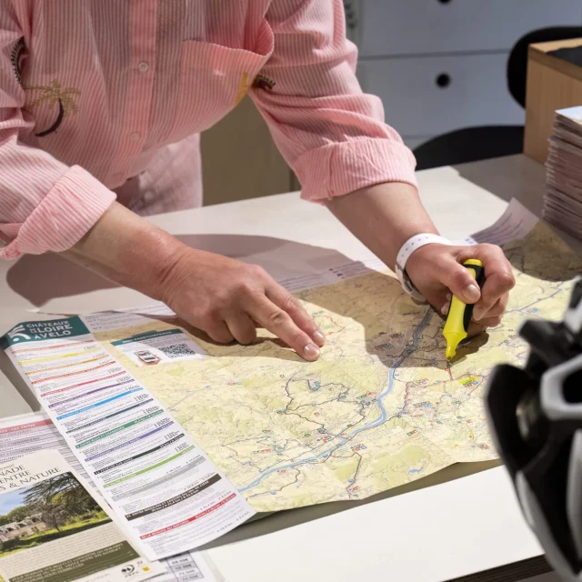 Carte dépliée à l'Office de Tourisme de Blois