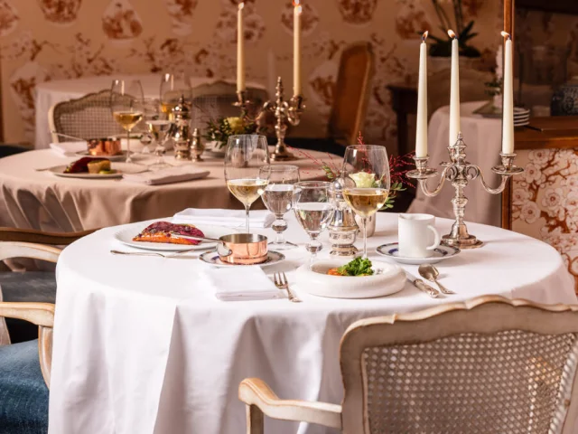 Table au restaurant les Hauts de Loire à Veuzain sur Loire