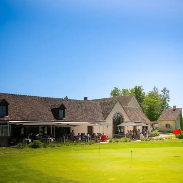 Golf Cheverny Batiments Resto