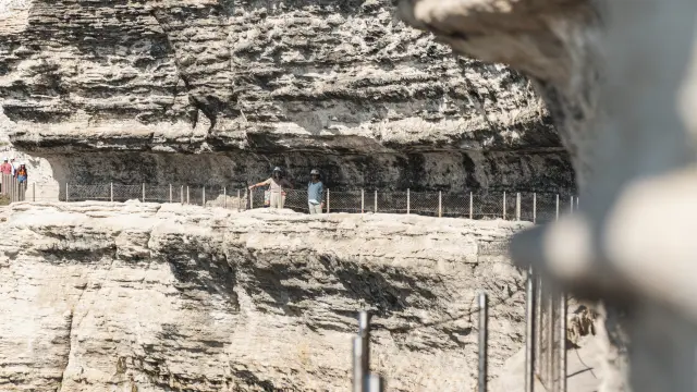 Perspective Falaises Escalier Roy Aragon Visiteurs Bonifacio