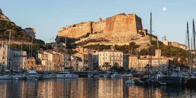 Vue sur le Bastion depuis la Marina de Bonifacio