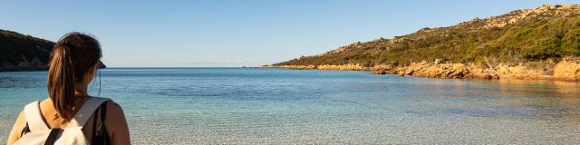 Balade Femme Dos Plage Paragan Bonifacio
