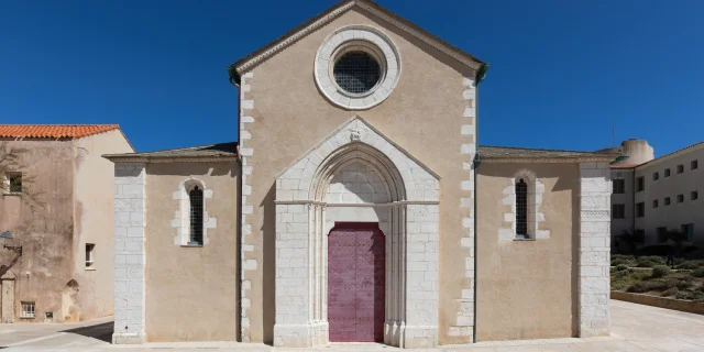 Eglise Saint Dominique Vue Exterieure Bonifacio