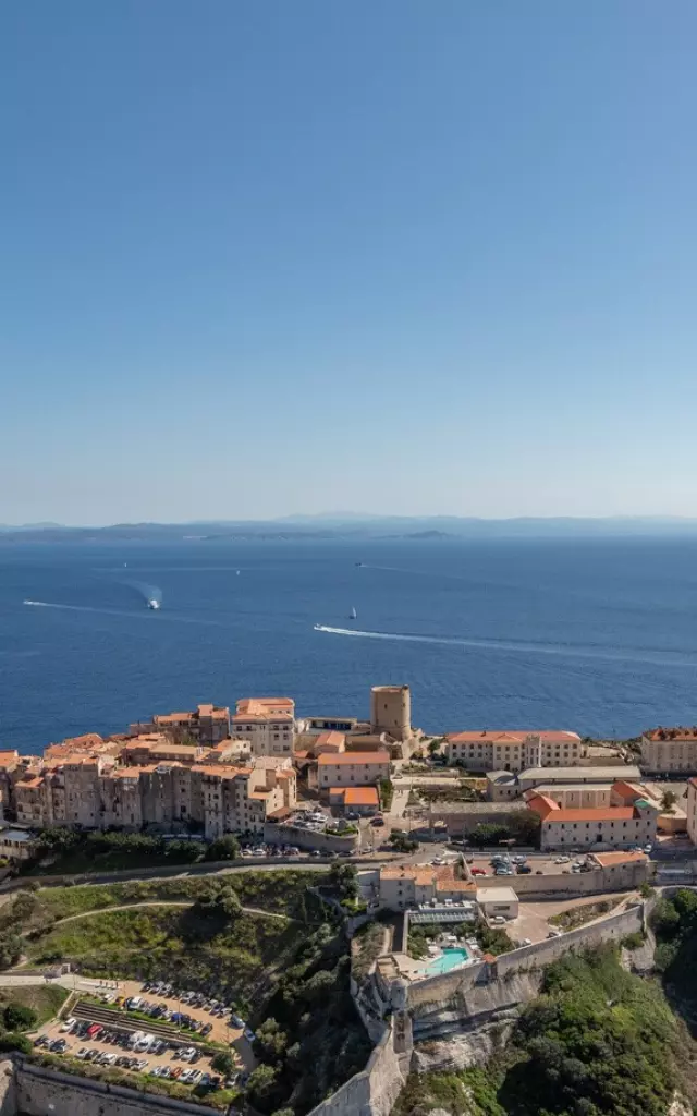 Vue Aerienne Citadelle Caserne Montlaur Falaises Sardaigne Bonifacio