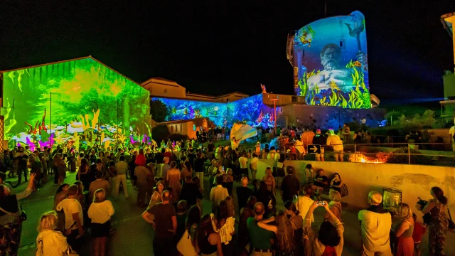 Visitatori Quartier Pisan Mapping Festi Lumi Bonifacio