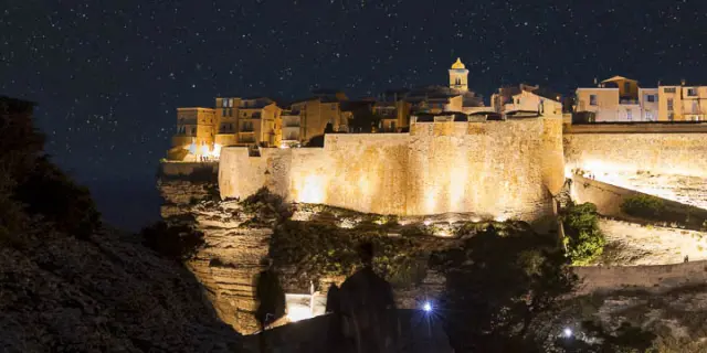 Bonifacio de nuit