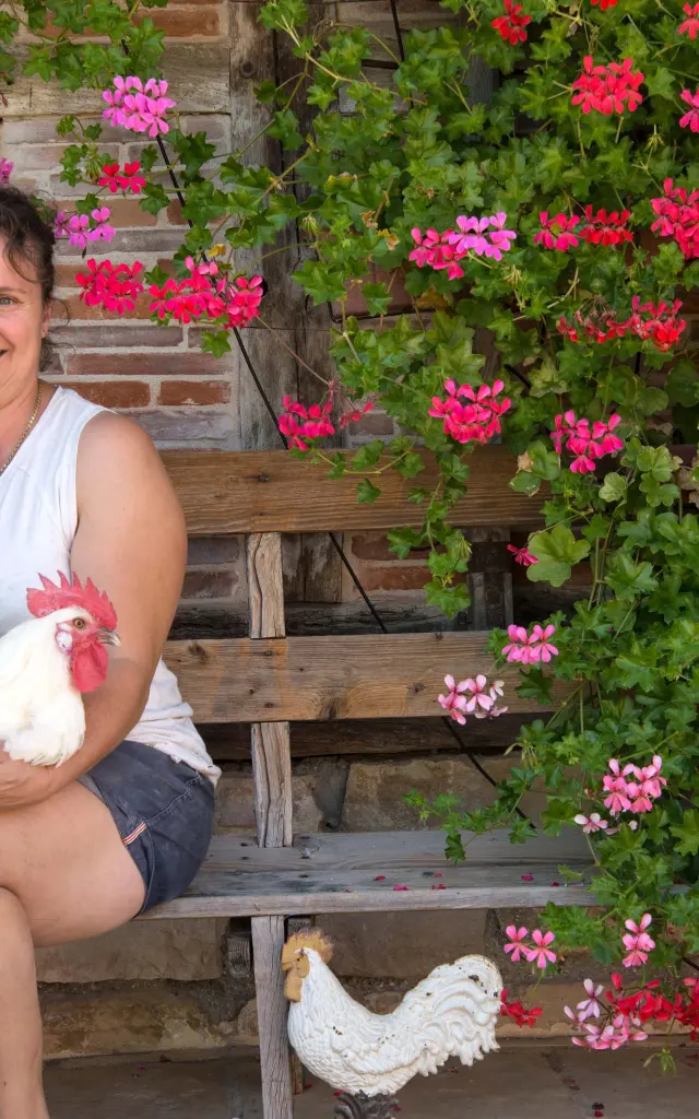 Eleveuse De Volaille De Bresse Aop Nathalie Lanaro©vittorio Giannella