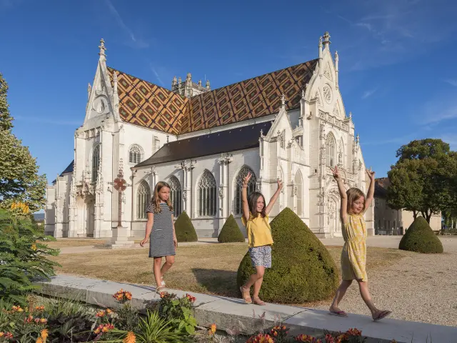 monastère royal de Brou, enfants