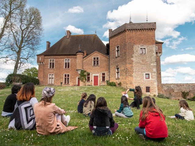 Groupe Enfants dessinent