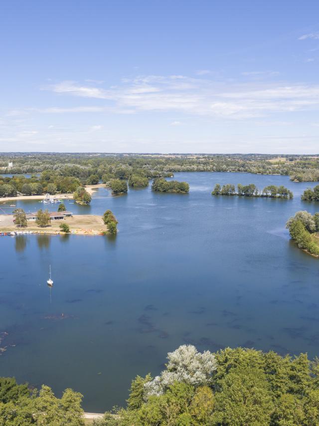 camping et base de loisirs de la Plaine Tonique