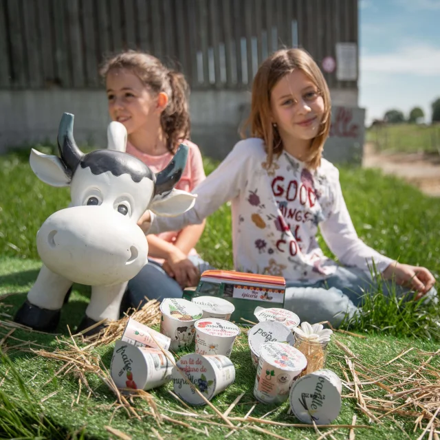 Petites filles ferme