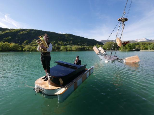 bateau piano