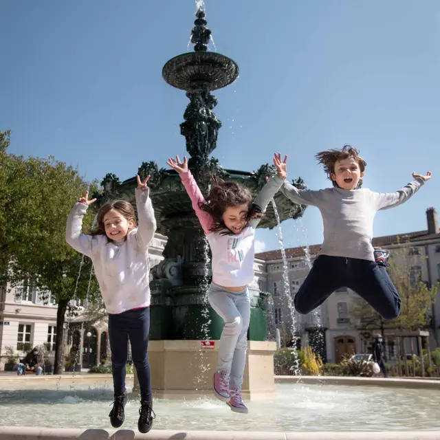 fontaine place Bernard à Bourg-en-Bresse