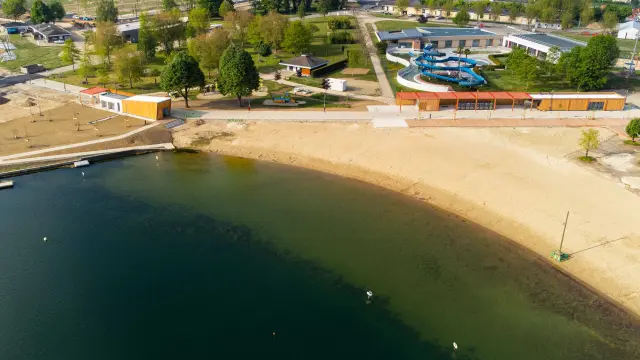 plage de la Plaine Tonique de Montrevel-en-Bresse - Bourg-en-Bresse destinations office de tourisme